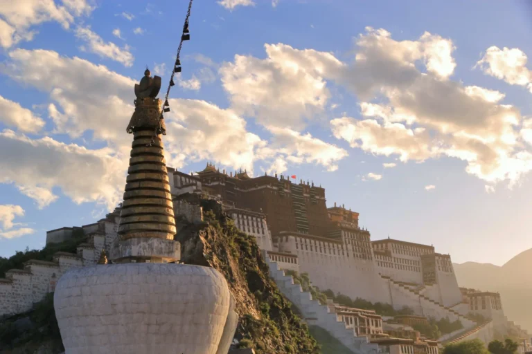 Shangri-La Express: The Luxury Train Through Tibet and China